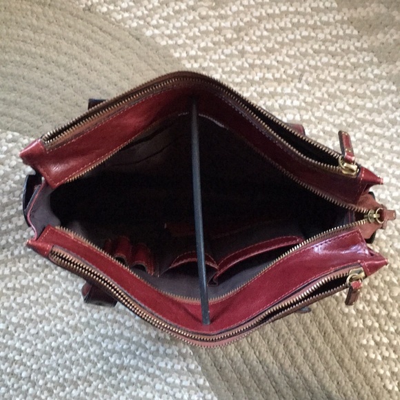 Kling patent leather shoulder bag - Picture 3 of 8